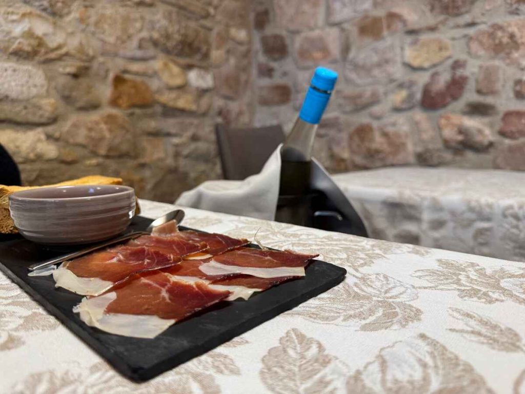 cata de aceites Bierge con jamon de Teruel